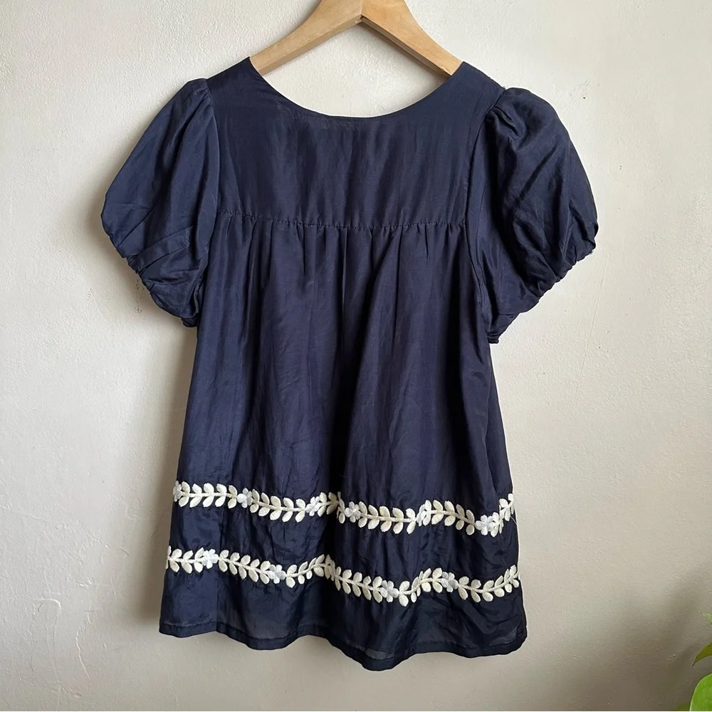 Embroidered Top - Picture 3 of 6